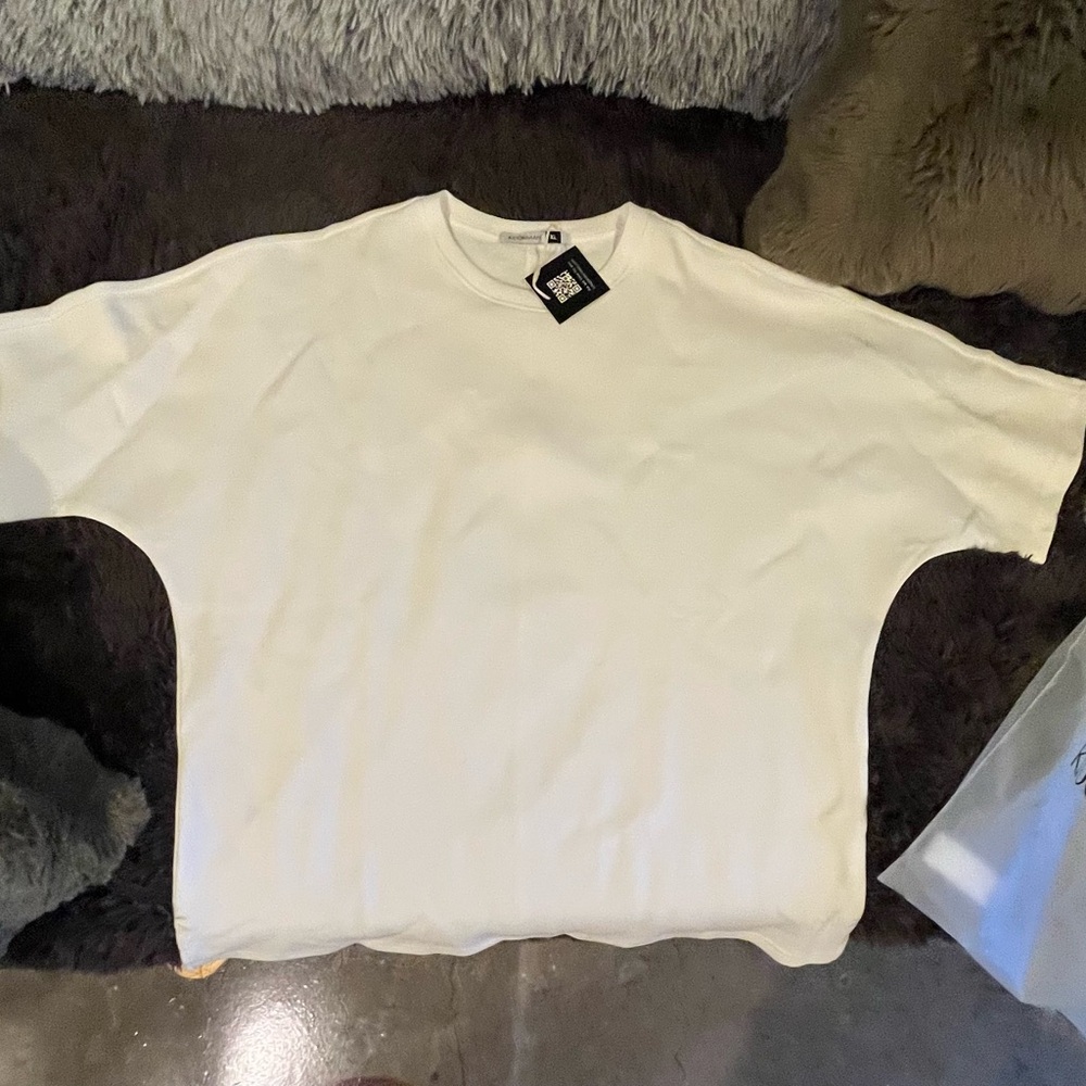 Kidoriman white tee shirt XL BRAND NEW